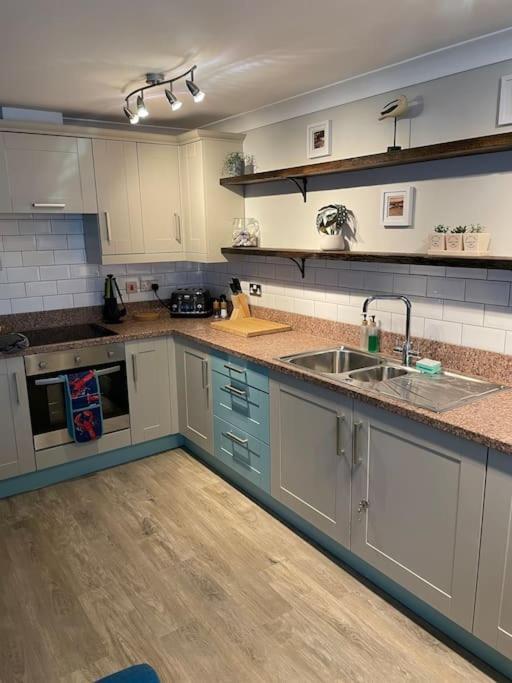 Seaside Modern Apartment Westward Ho!  Ngoại thất bức ảnh